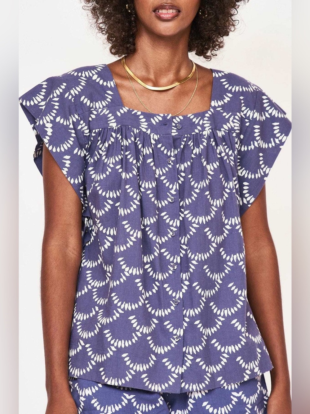 Mirth Pueblo Top Lapis Shell Print in Navy Blue, Size XL